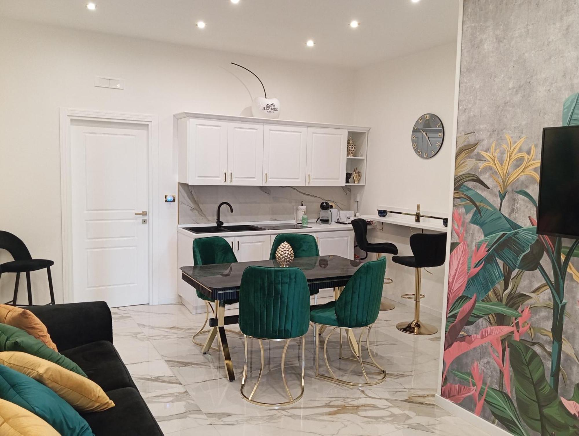 Apartment Luxury House Tina